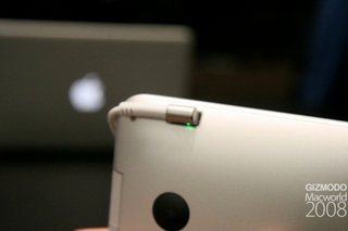 Illustration for article titled MacBook Air Hands-on